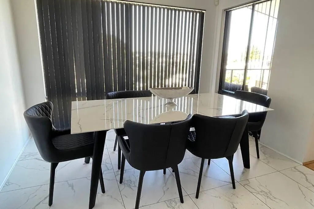 The Retreat On Nautilus ~ Walk To Beach Perth Casa vacanze
